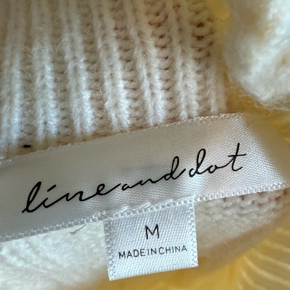 Line and Dot sweater size Medium - Picture 2 of 7